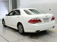 Toyota CROWN лот № 30023 оценка 4  с аукциона в Японии 5