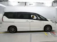 Nissan SERENA лот № 30024 оценка 4.5  с аукциона в Японии 2