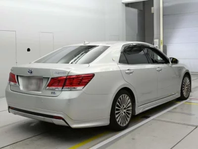 Toyota CROWN  с аукциона в Японии