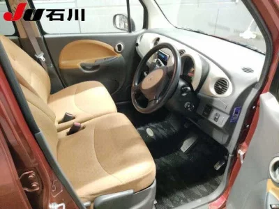 Daihatsu MOVE LATTE