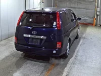 Toyota ISIS лот № 8179 оценка R  с аукциона в Японии 4