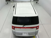 Mitsubishi DELICA D5 лот № 30027 оценка 4  с аукциона в Японии 7