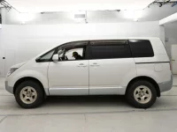 Mitsubishi DELICA D5 лот № 30027 оценка 4  с аукциона в Японии 3