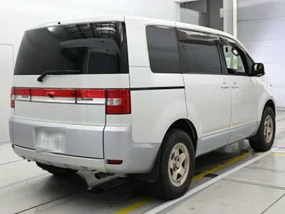 Mitsubishi DELICA D5