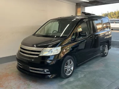 Nissan SERENA  с аукциона в Японии