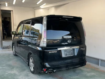 Nissan SERENA  с аукциона в Японии