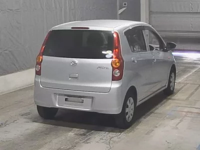Daihatsu MIRA  с аукциона в Японии