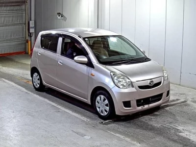Daihatsu MIRA  с аукциона в Японии