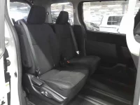 Toyota NOAH лот № 30032 оценка 3.5  с аукциона в Японии 10
