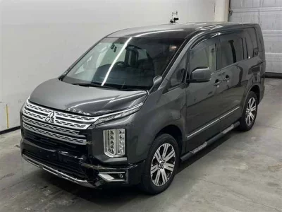 Mitsubishi DELICA D5
