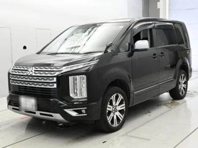 Mitsubishi DELICA D5