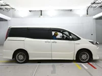 Toyota NOAH лот № 30039 оценка 3.5  с аукциона в Японии 2
