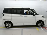 Toyota ROOMY лот № 30044 оценка 3  с аукциона в Японии 2