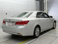 Toyota CROWN лот № 30048 оценка R  с аукциона в Японии 1