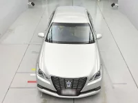 Toyota CROWN лот № 30048 оценка R  с аукциона в Японии 6