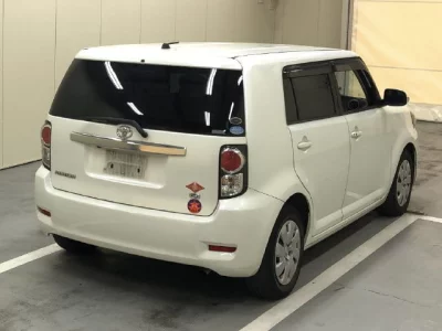 Toyota COROLLA RUMION