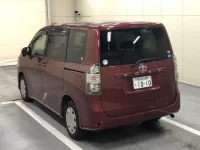 Toyota VOXY лот № 1841 оценка 3.5  с аукциона в Японии 1