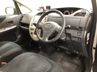 Toyota RACTIS лот № 3715 оценка 3.5  с аукциона в Японии 5