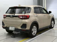 Toyota RAIZE лот № 30054 оценка R  с аукциона в Японии 1