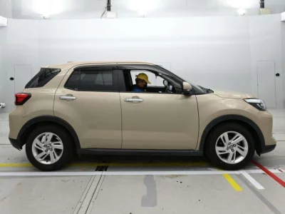 Toyota RAIZE  с аукциона в Японии