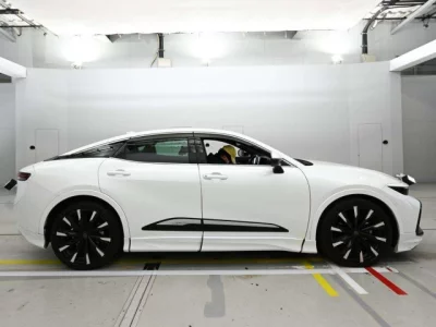 Toyota CROWN CROSSOVER