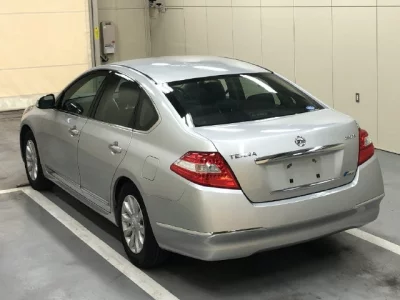 Nissan TEANA