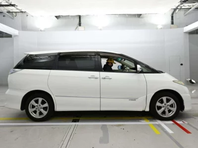 Toyota ESTIMA HYBRID