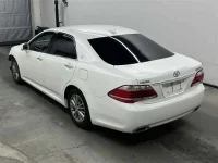 Toyota CROWN лот № 80081 оценка X  с аукциона в Японии 1
