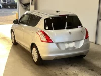 Suzuki SWIFT лот № 3023 оценка 3.5  с аукциона в Японии 4