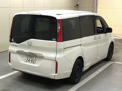 Honda STEP WAGON  с аукциона в Японии