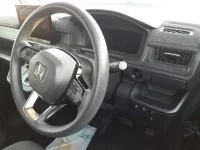 Honda STEP WAGON лот № 33183 оценка 4  с аукциона в Японии 8