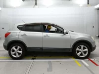 Nissan DUALIS лот № 90076 оценка 4  с аукциона в Японии 2