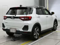 Toyota RAIZE лот № 30070 оценка R  с аукциона в Японии 1