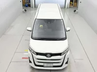 Toyota NOAH лот № 36217 оценка 4.5  с аукциона в Японии 6
