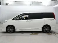 Toyota NOAH лот № 30073 оценка 3.5  с аукциона в Японии 3