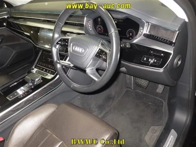 Audi A8  с аукциона в Японии