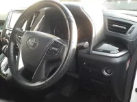 Toyota ALPHARD лот № 30084 оценка 3.5  с аукциона в Японии 8