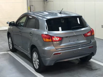 Mitsubishi RVR