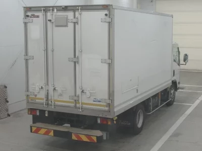 Isuzu ELF  с аукциона в Японии