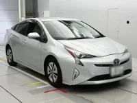 Toyota PRIUS лот № 30087 оценка 4  с аукциона в Японии 4