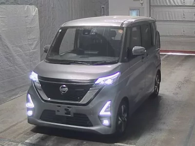 Nissan ROOX  с аукциона в Японии
