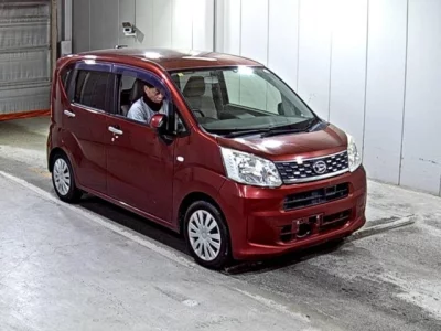 Daihatsu MOVE  с аукциона в Японии