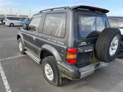 Mitsubishi PAJERO