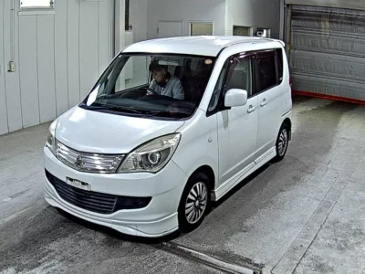 Mitsubishi DELICA D2