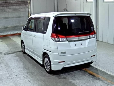 Mitsubishi DELICA D2
