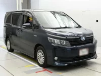 Toyota VOXY лот № 30097 оценка 3.5  с аукциона в Японии 4