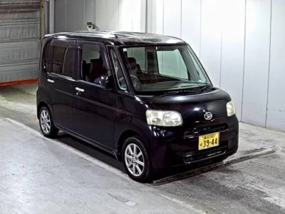Daihatsu TANTO  с аукциона в Японии