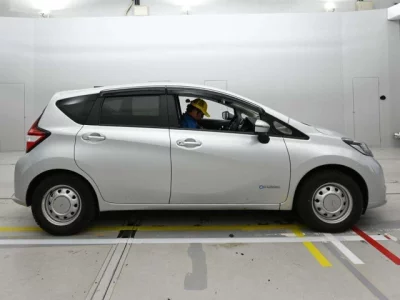 Nissan NOTE  с аукциона в Японии