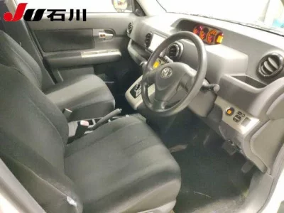 Toyota COROLLA RUMION