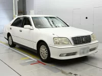 Toyota CROWN лот № 90154 оценка 3.5  с аукциона в Японии 4